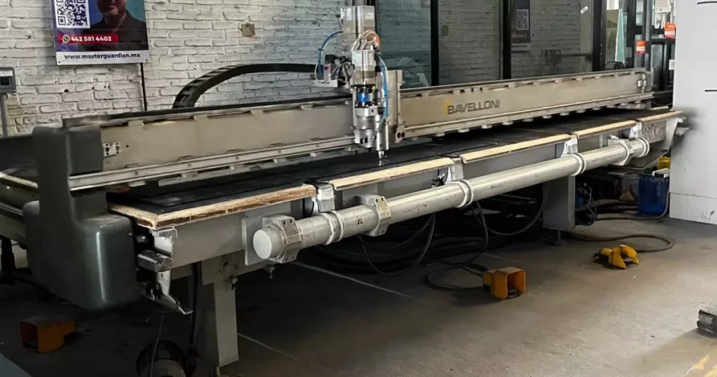 Máquina para cortar vidrio de peceras